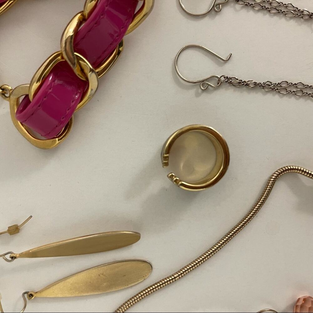 JEWELRY BUNDLE Earrings Bracelets Necklace Includes 11 Items Gold & Silver - Picture 3 of 7